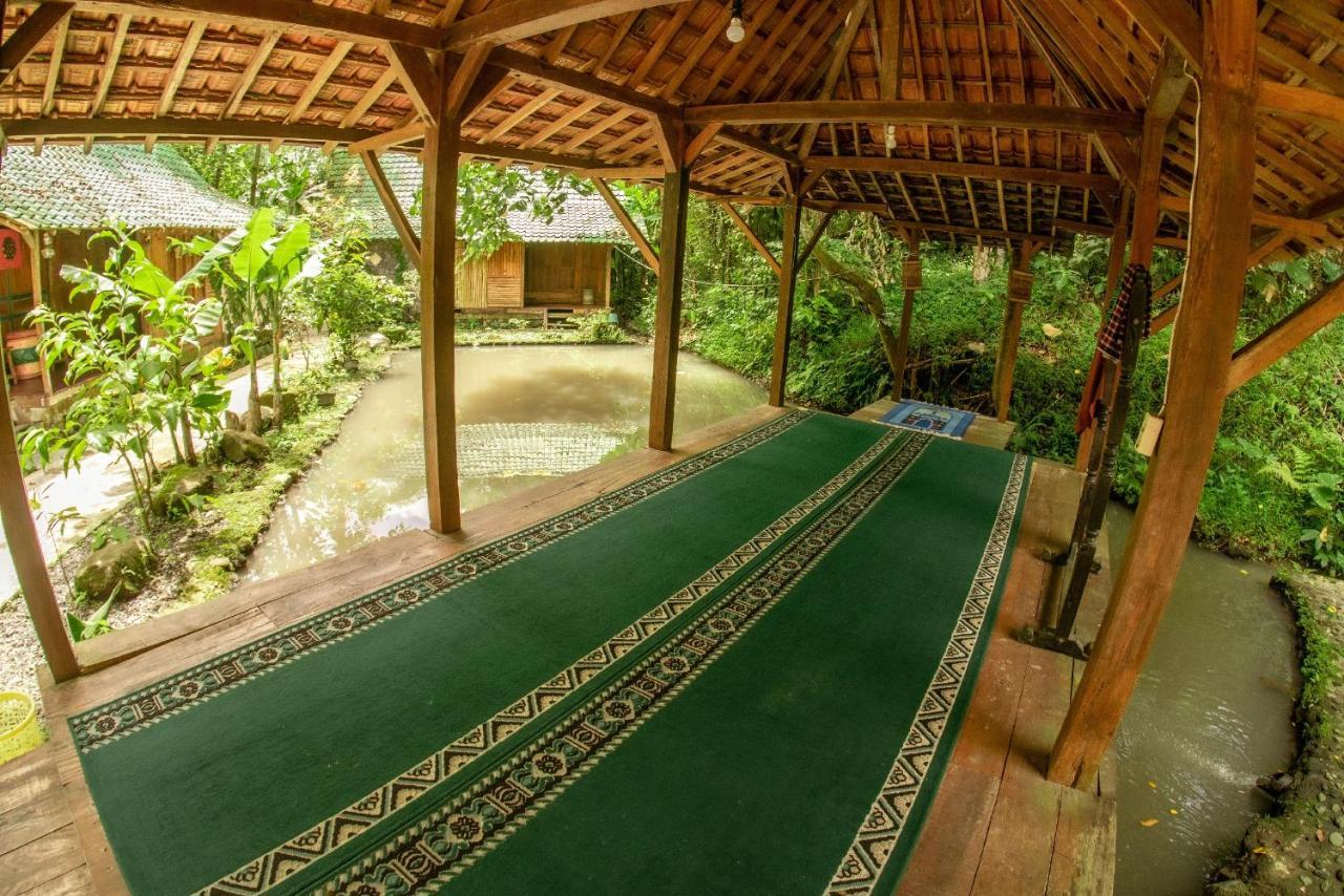 Villa Kampung Ayem Riverside Sleman  Eksteriør billede